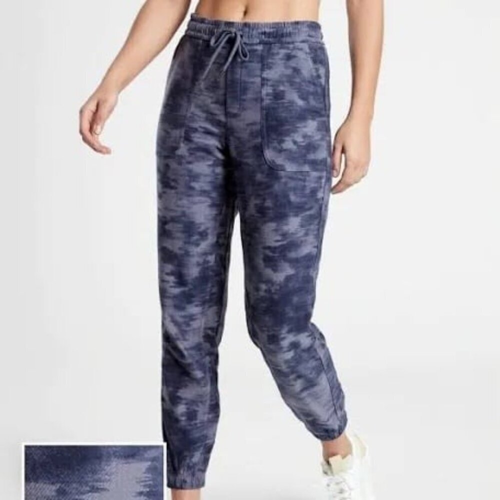 Athleta Farallon Printed Jogger Inversion Medieval Violet Size 4 Tall #657547